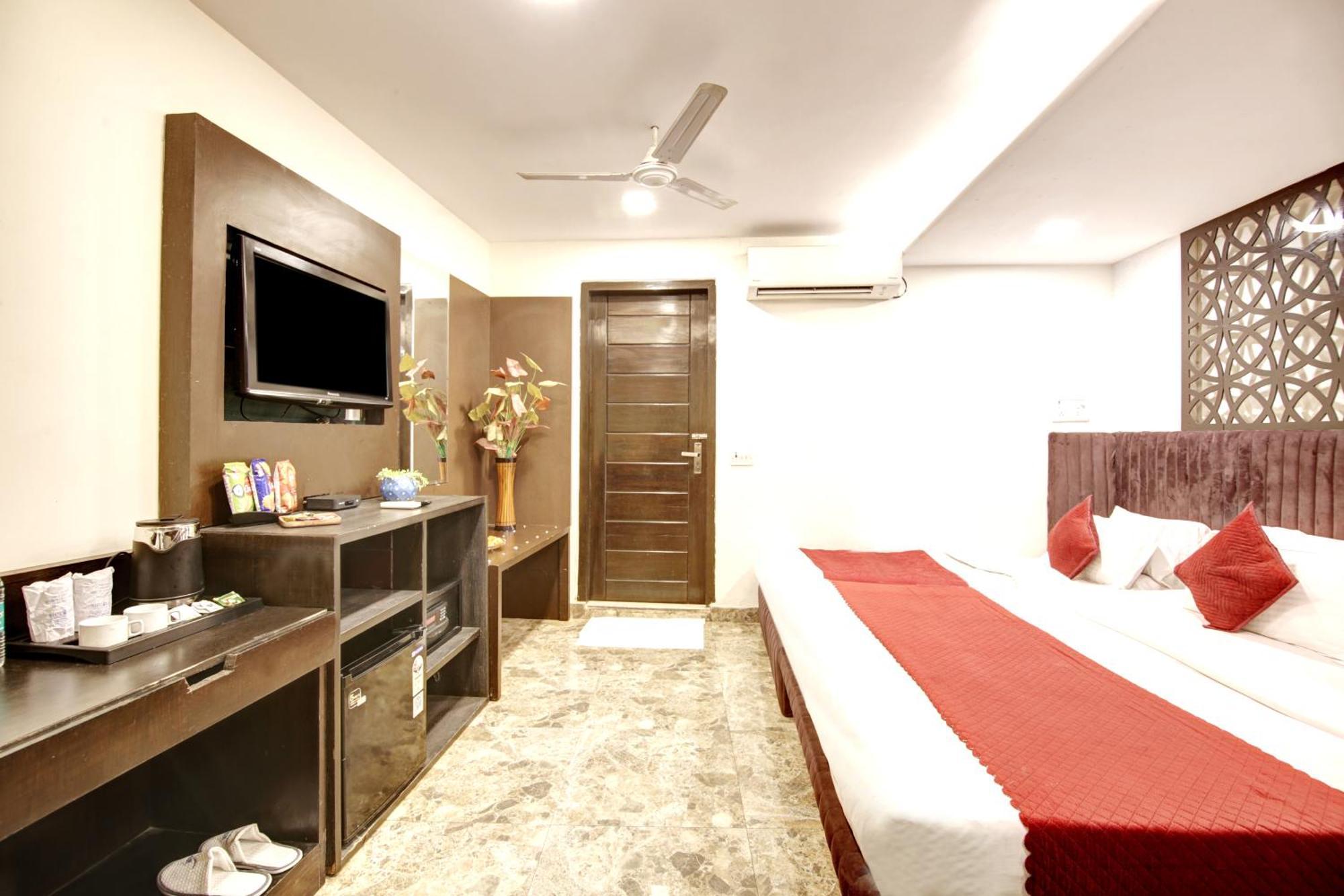 Wk Comfort - Near White Clove Hotel New Delhi
