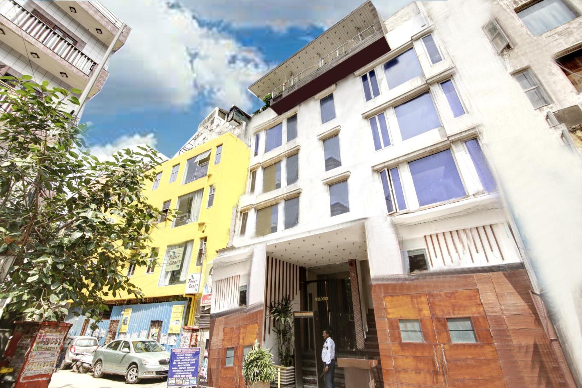 Wk Comfort - Near White Clove Hotel
