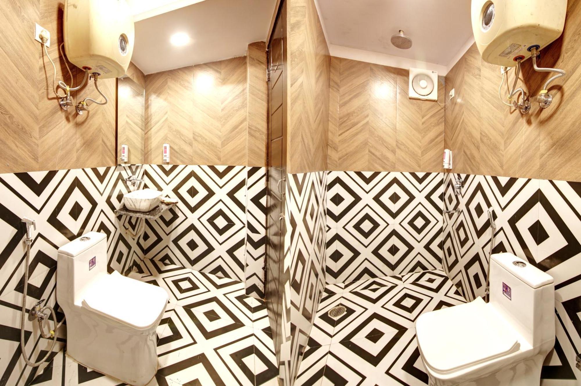 Hotel Wk Comfort - Near White Clove New Delhi