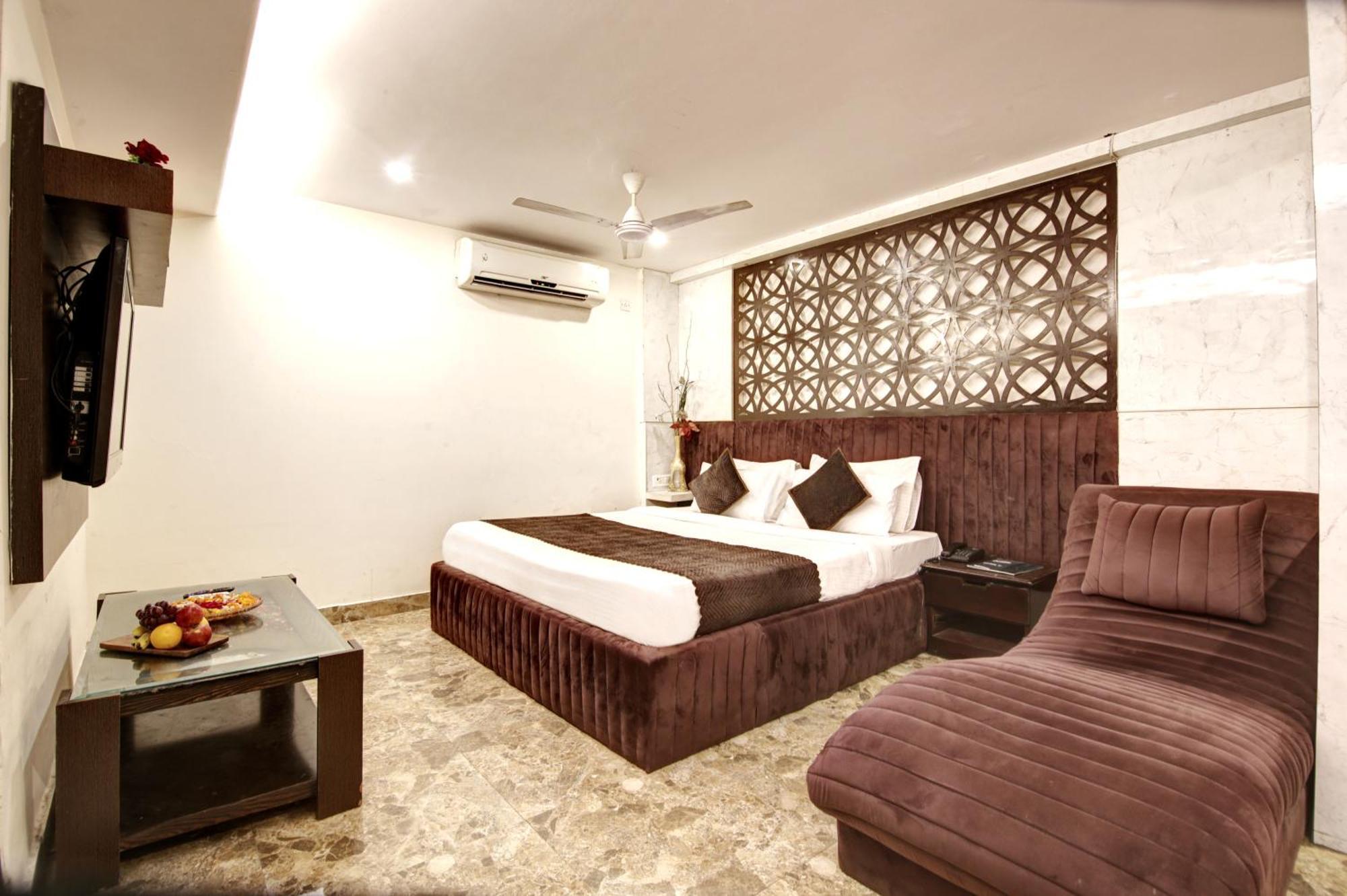 Wk Comfort - Near White Clove 3* New Delhi