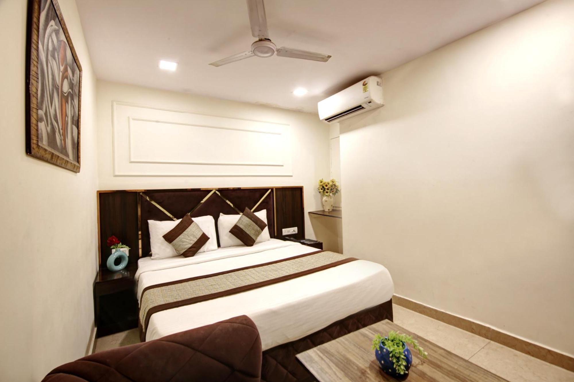 Wk Comfort - Near White Clove New Delhi