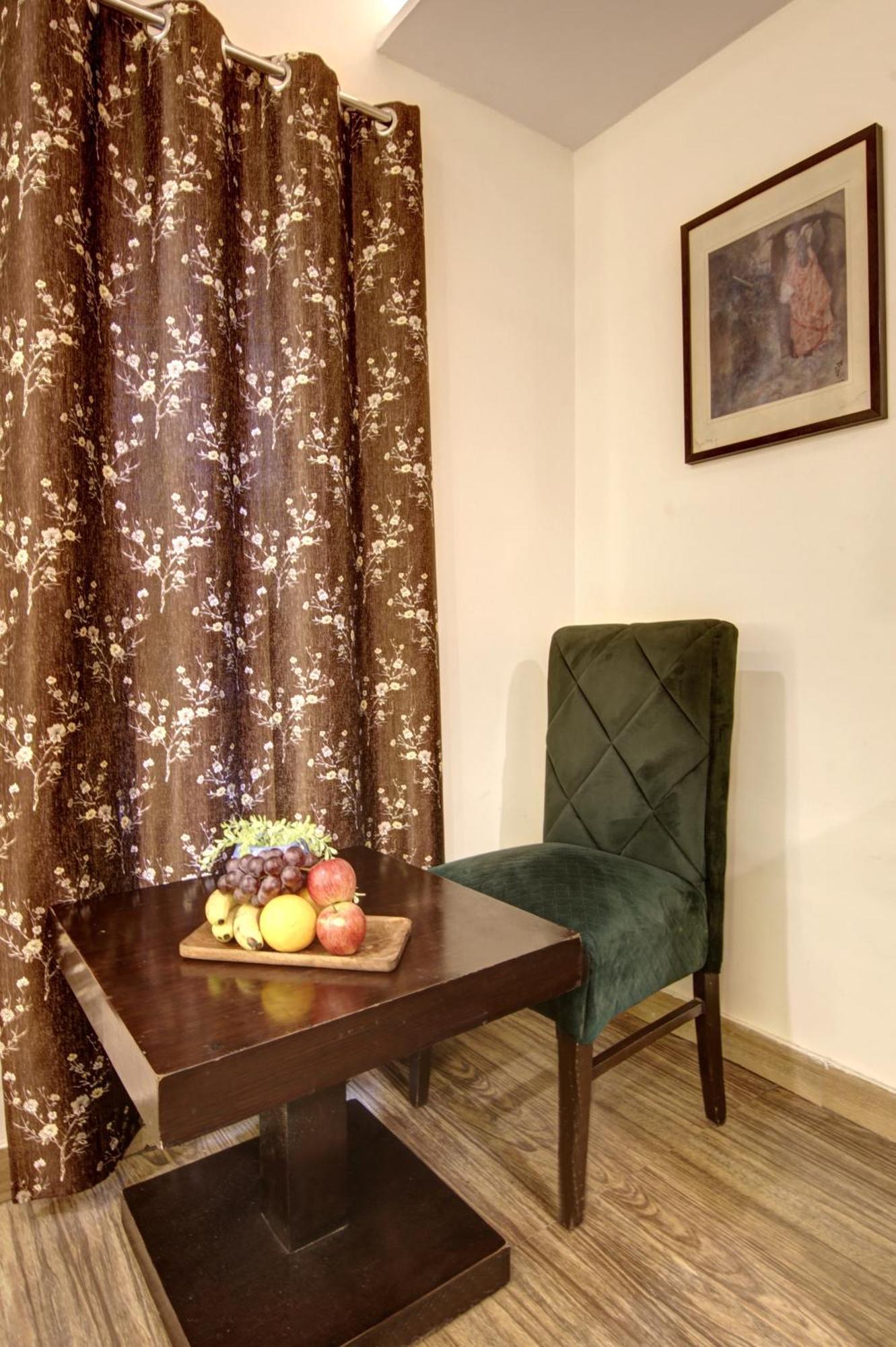 Wk Comfort - Near White Clove Hotel
