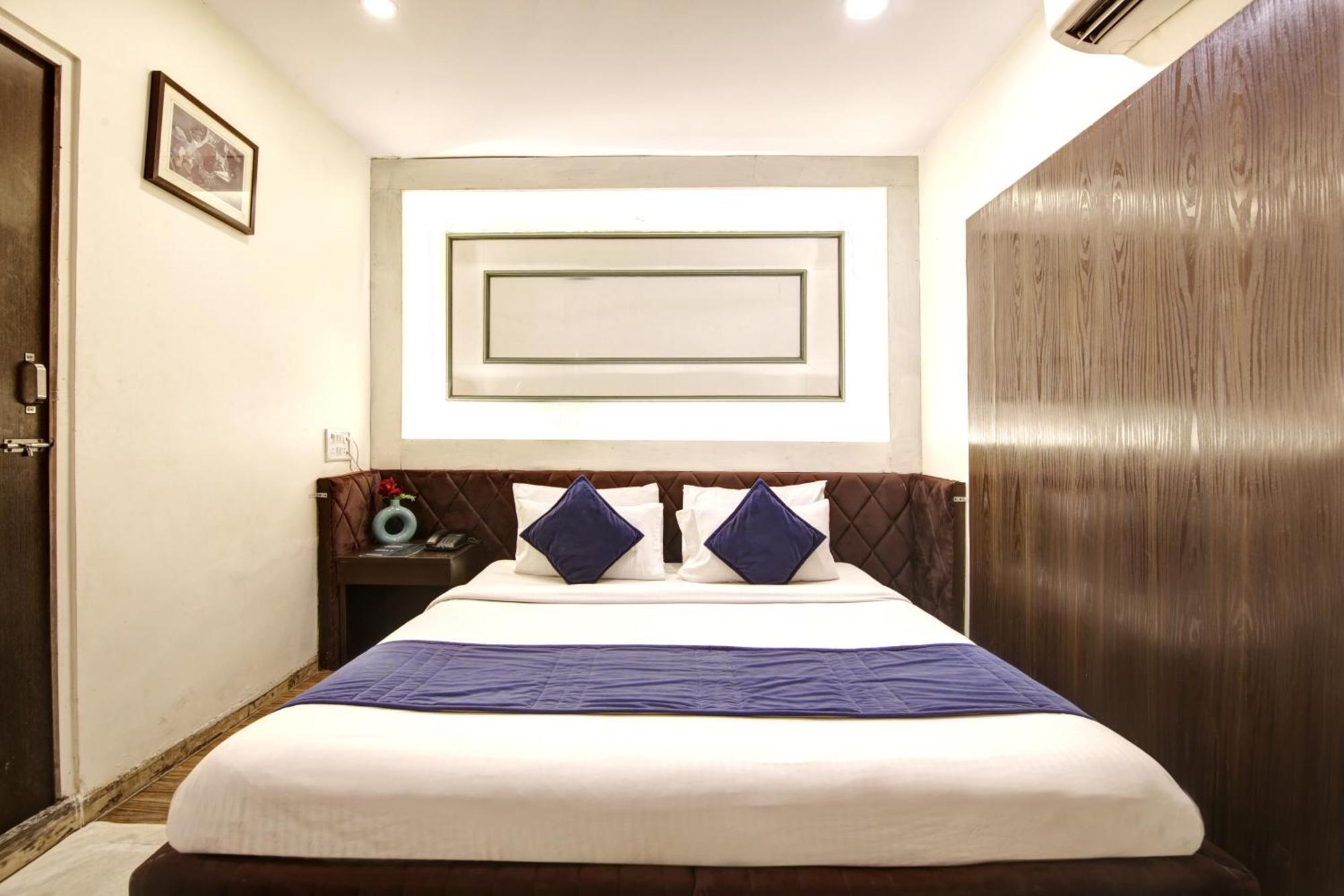 Hotel Wk Comfort - Near White Clove 3*