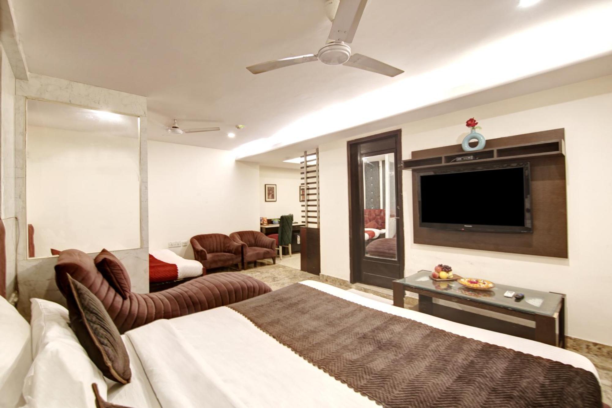 Wk Comfort - Near White Clove 3* New Delhi