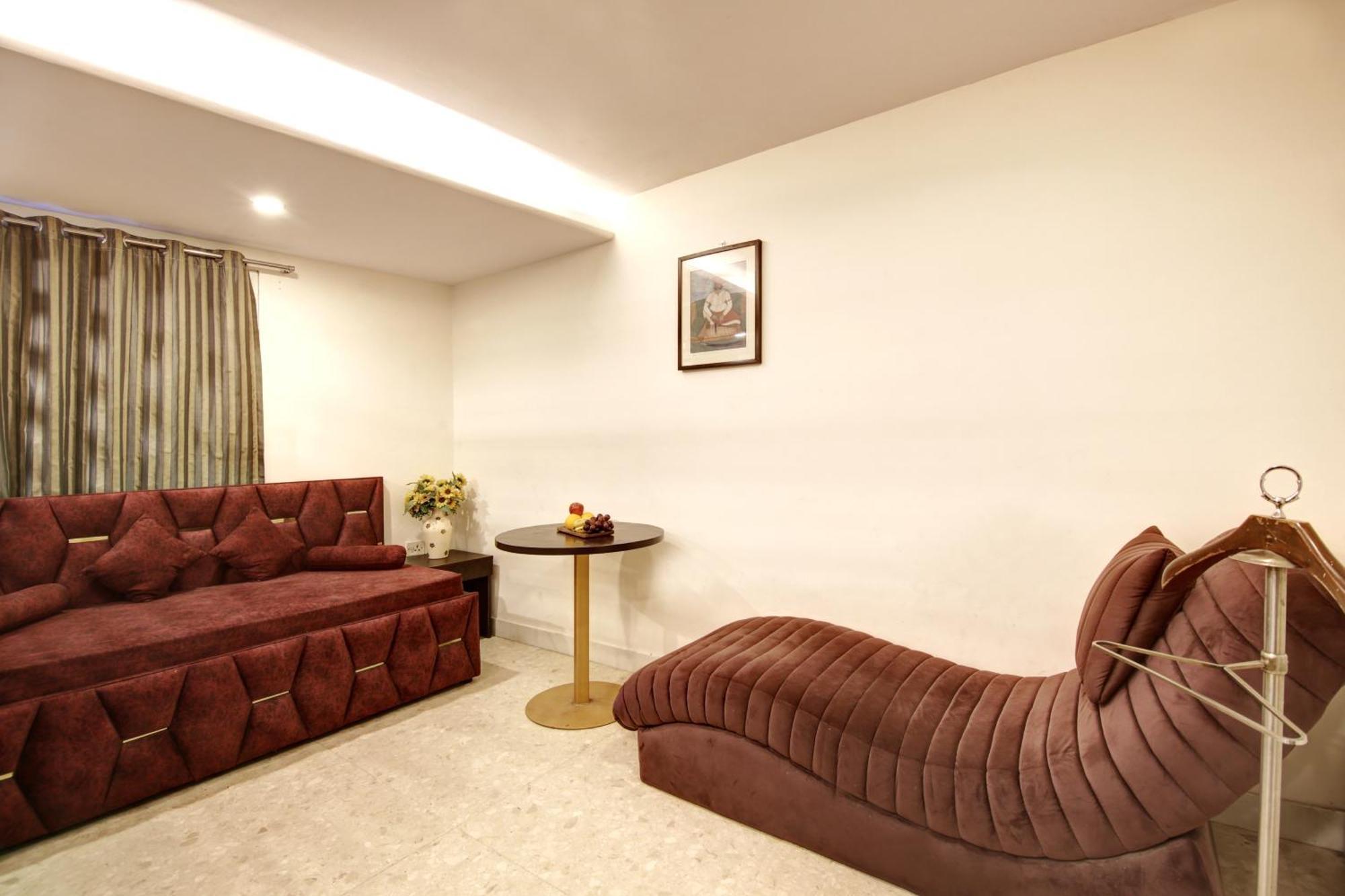 Wk Comfort - Near White Clove Hotel