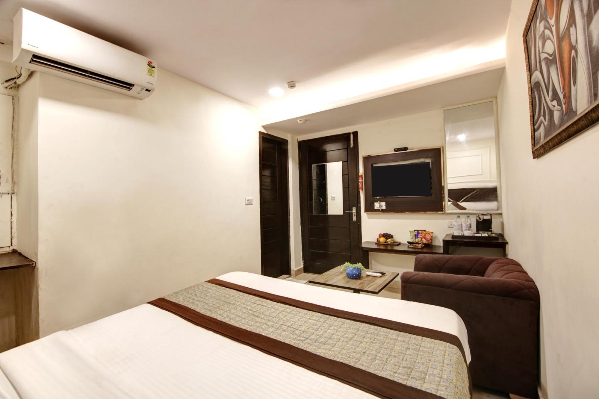Hotel Wk Comfort - Near White Clove 3*